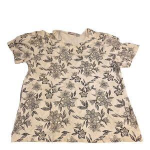 Faded Glory Womens Floral Shirt in Black and White